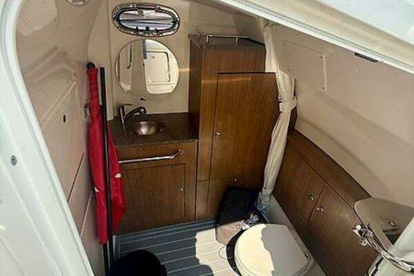 2014 Boston Whaler 35