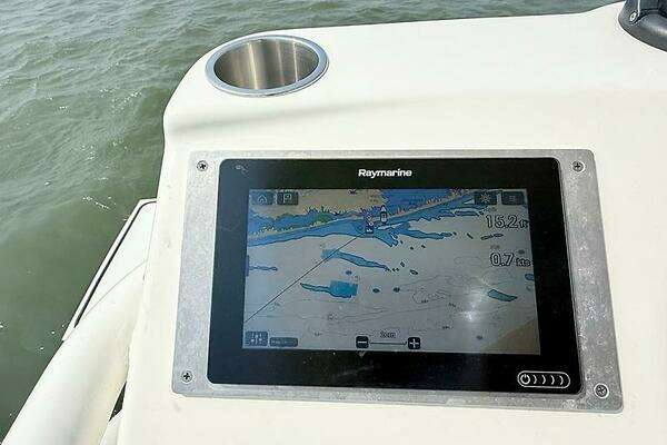 2014 Boston Whaler 35