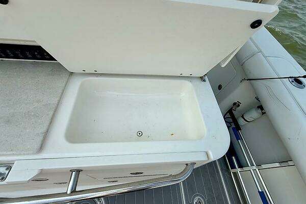 2014 Boston Whaler 35