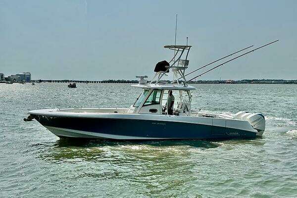 2014 Boston Whaler 35