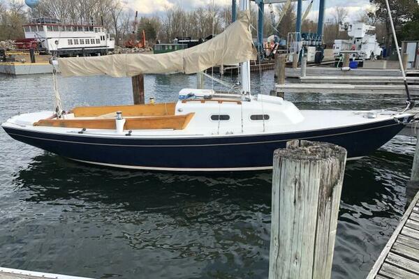 26ft Pearson Yacht For Sale