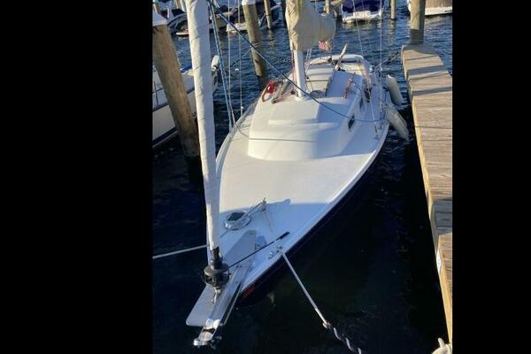 26ft Pearson Yacht For Sale