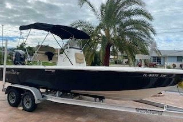 21ft NauticStar Yacht For Sale