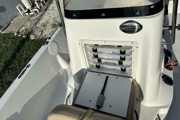 21ft NauticStar Yacht For Sale