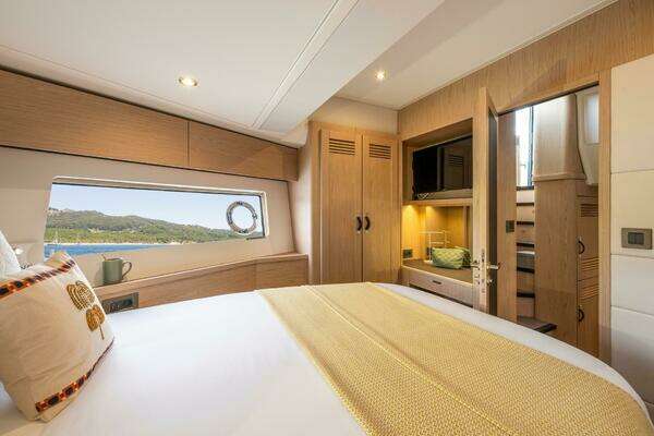 56ft Beneteau Yacht For Sale