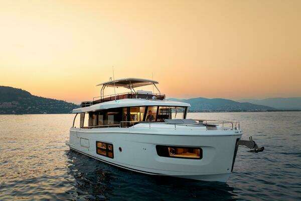 56ft Beneteau Yacht For Sale