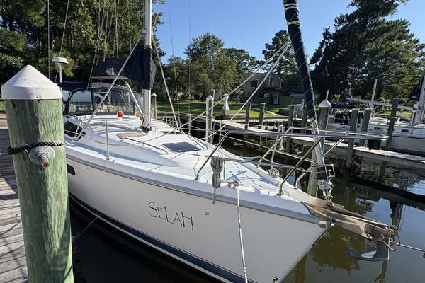Selah 38ft Hunter Yacht For Sale