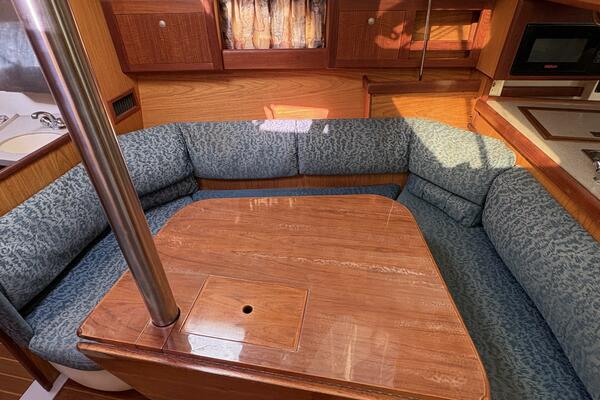 Selah 38ft Hunter Yacht For Sale