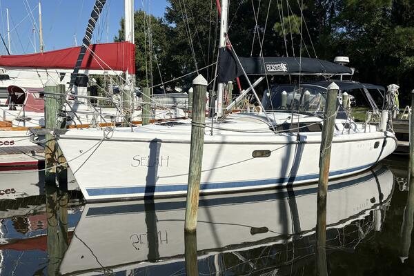 Selah 38ft Hunter Yacht For Sale