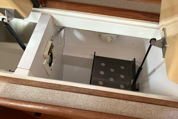 Selah 38ft Hunter Yacht For Sale