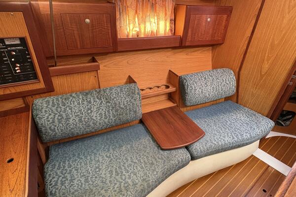 Selah 38ft Hunter Yacht For Sale