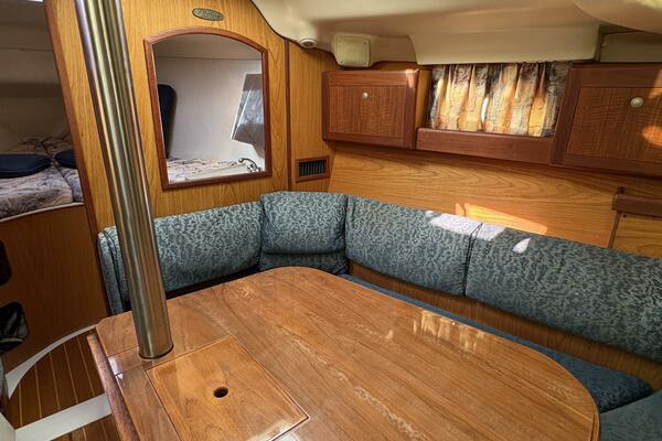 Selah 38ft Hunter Yacht For Sale