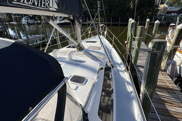 Selah 38ft Hunter Yacht For Sale