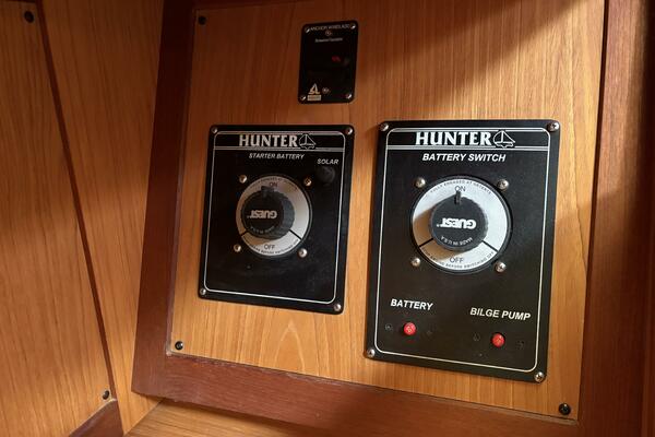 Selah 38ft Hunter Yacht For Sale