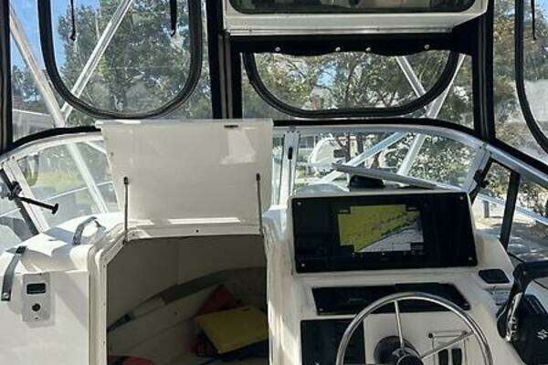 Photo of the 1999 Cobia 240WA