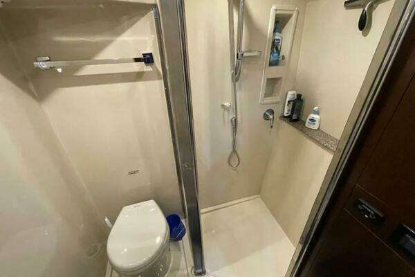 Cruisers Yachts  Yacht For Sale