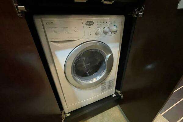 Cruisers Yachts  Yacht For Sale