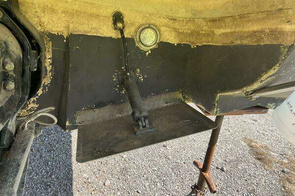 Photo of the 2000 Rinker Fiesta Vee 340 "Si Caro"