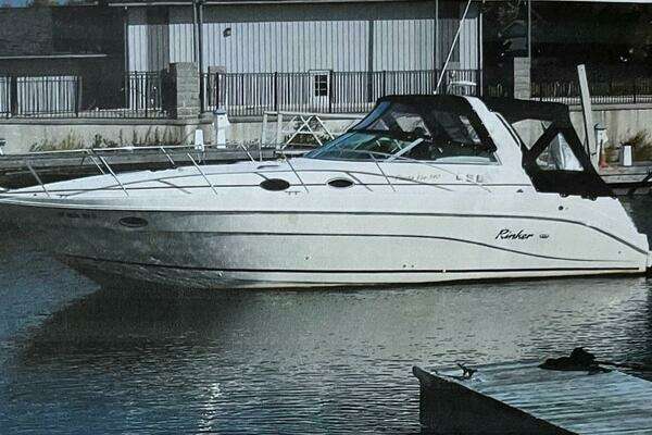 37-ft-Rinker-2000-Fiesta Vee 340-Si Caro Sodus Point New York United States  yacht for sale