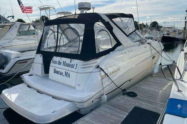 Photo of the 2001 Larson Cabrio 330