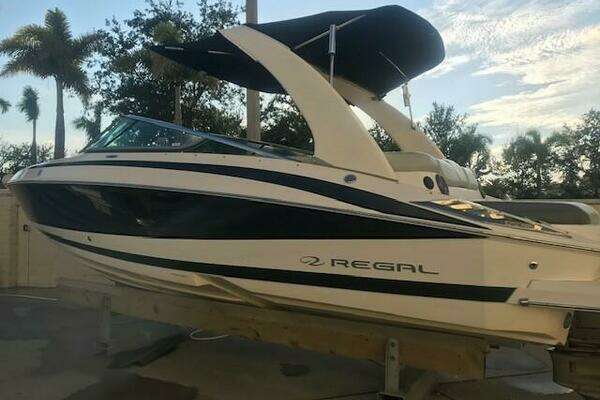 Photo of the 2012 Regal 2500