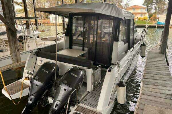 29-ft-Jeanneau-2020-NC 895-Lydie Ann Deltaville Virginia United States  yacht for sale