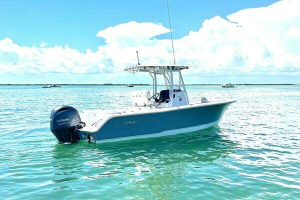 Photo of the 2021 Sea Hunt Ultra 234