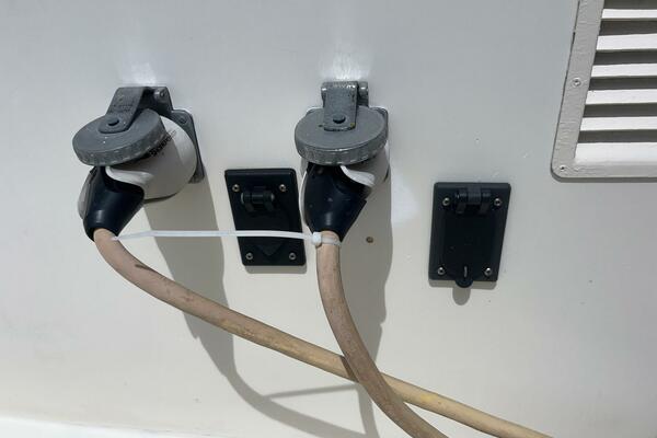 Chosen Sun 42ft Grand Banks Yacht For Sale