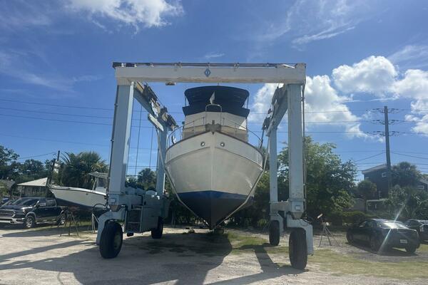 Chosen Sun 42ft Grand Banks Yacht For Sale