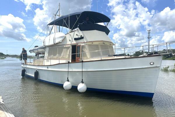 Chosen Sun 42ft Grand Banks Yacht For Sale
