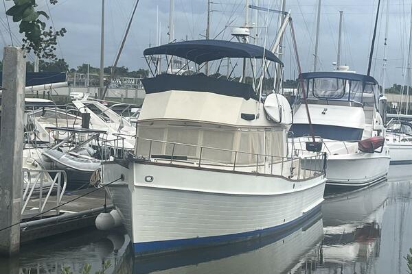 Chosen Sun 42ft Grand Banks Yacht For Sale