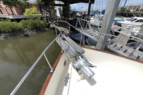 Chosen Sun 42ft Grand Banks Yacht For Sale