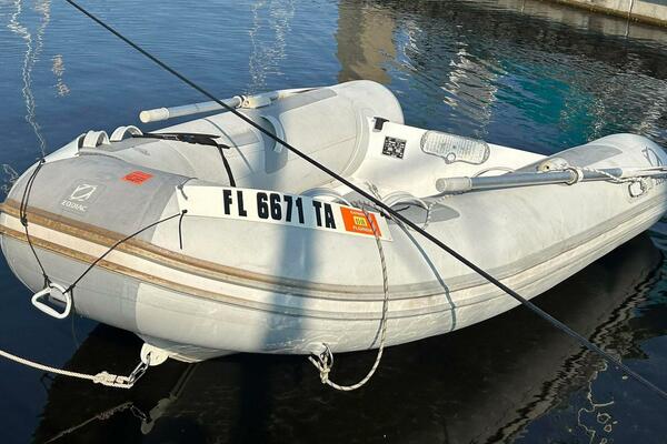 Chosen Sun 42ft Grand Banks Yacht For Sale