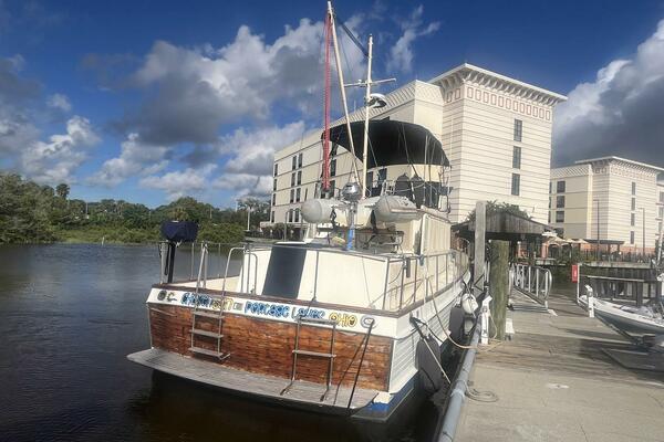 Chosen Sun 42ft Grand Banks Yacht For Sale