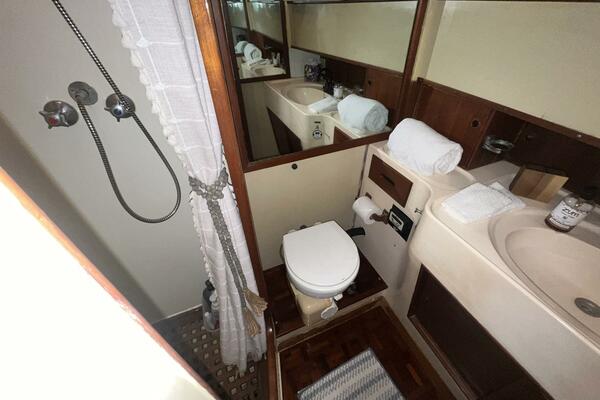 Chosen Sun 42ft Grand Banks Yacht For Sale