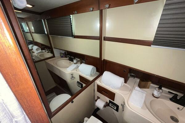 Chosen Sun 42ft Grand Banks Yacht For Sale