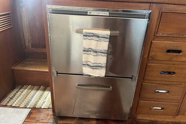 Chosen Sun 42ft Grand Banks Yacht For Sale