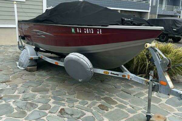 Photo of the 2013 Crestliner 