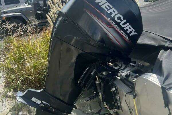 Photo of the 2013 Crestliner 