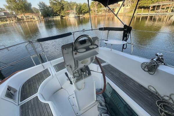 Last Penny 32ft Beneteau Yacht For Sale