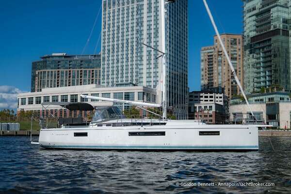 43' Jeanneau