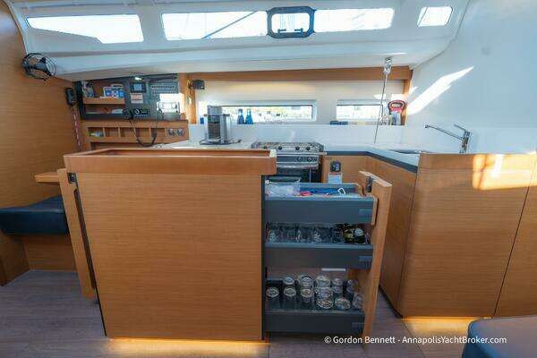 Jeanneau Sun Odyssey 440 Yacht For Sale