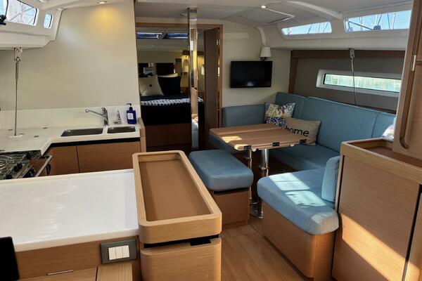 La Paloma 44ft Jeanneau Yacht For Sale