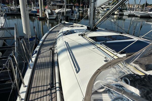 La Paloma 44ft Jeanneau Yacht For Sale