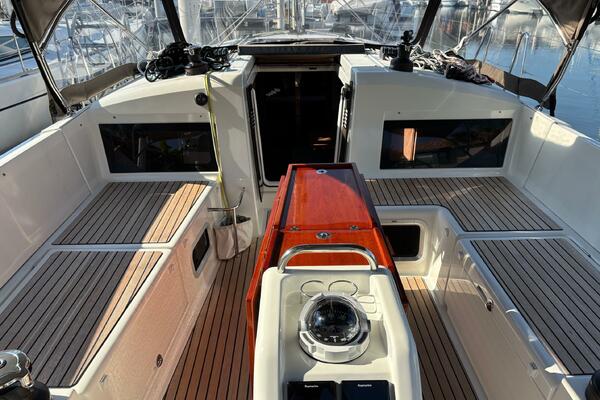 La Paloma 44ft Jeanneau Yacht For Sale