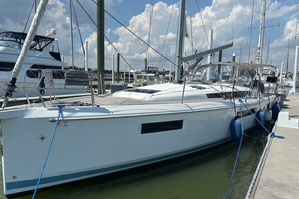 La Paloma 44ft Jeanneau Yacht For Sale