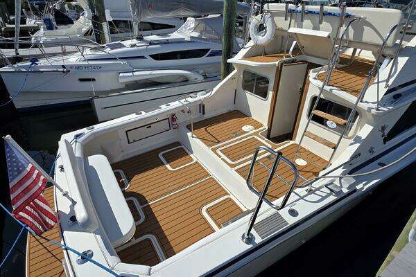 Photo of the 1983 Bertram 28 Flybridge "SoulShine"