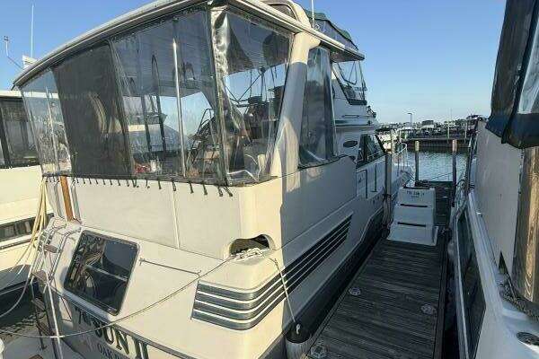 Photo of the 1988 Sea Ray 415 "7th Sun"