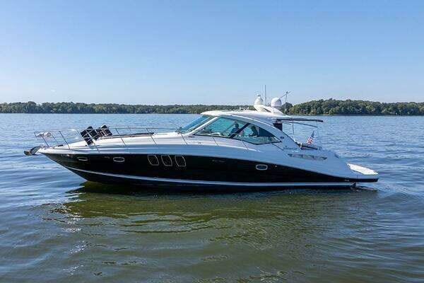 SEA RAY - 48 Sundancer