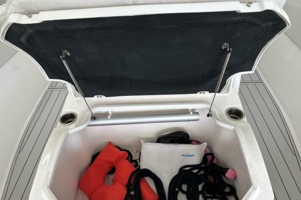 28ft Sea Fox Yacht For Sale